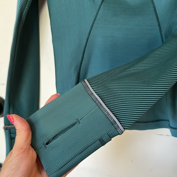 Lululemon Two-Tone Ribbed Running Half Zip teal size 4 - Picture 4 of 7